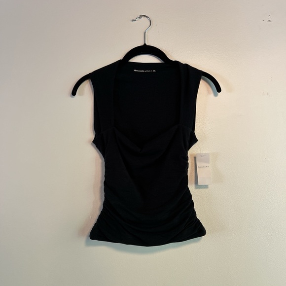 Abercrombie & Fitch Ava black top - Picture 2 of 5